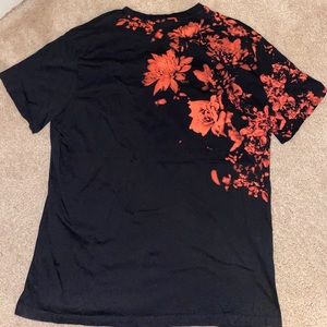 Black and red HM Rose shirt